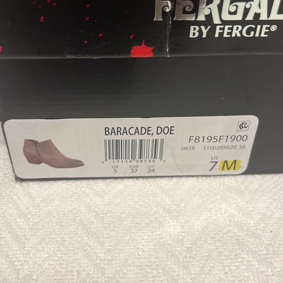 Fergalicious Doe Booties Sz 7 - Picture 2 of 4